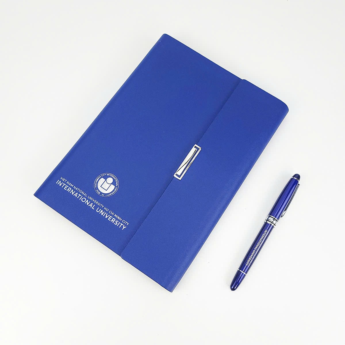 set-so-tay-va-but-kim-loai-mau-xanh-duong-in-logo-doanh-nghiep-lam-qua-tang-doi-tac-4